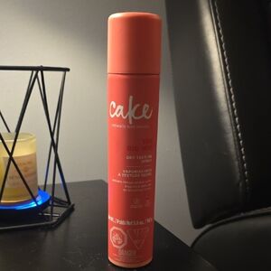 Cake Dry Texture Spray - Coral Orange Can